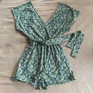 Urban Outfitters Green Floral Romper Size Medium